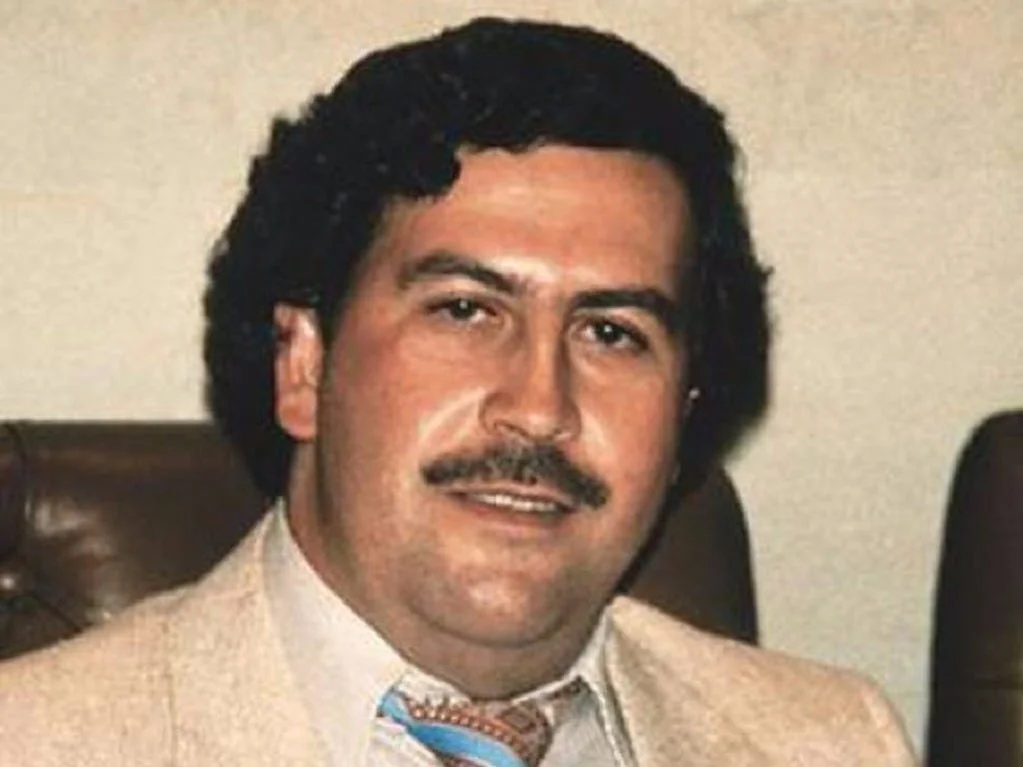 Narcos serialı ilə gerçək Pablo Escobar arasında hansı fərqlər var?