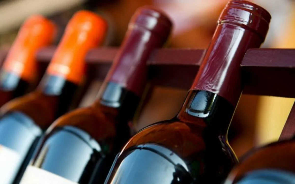 Azərbaycana idxal edilən alkoqollu içkilər üçün GÖMRÜK RÜSUMU dəyişdi