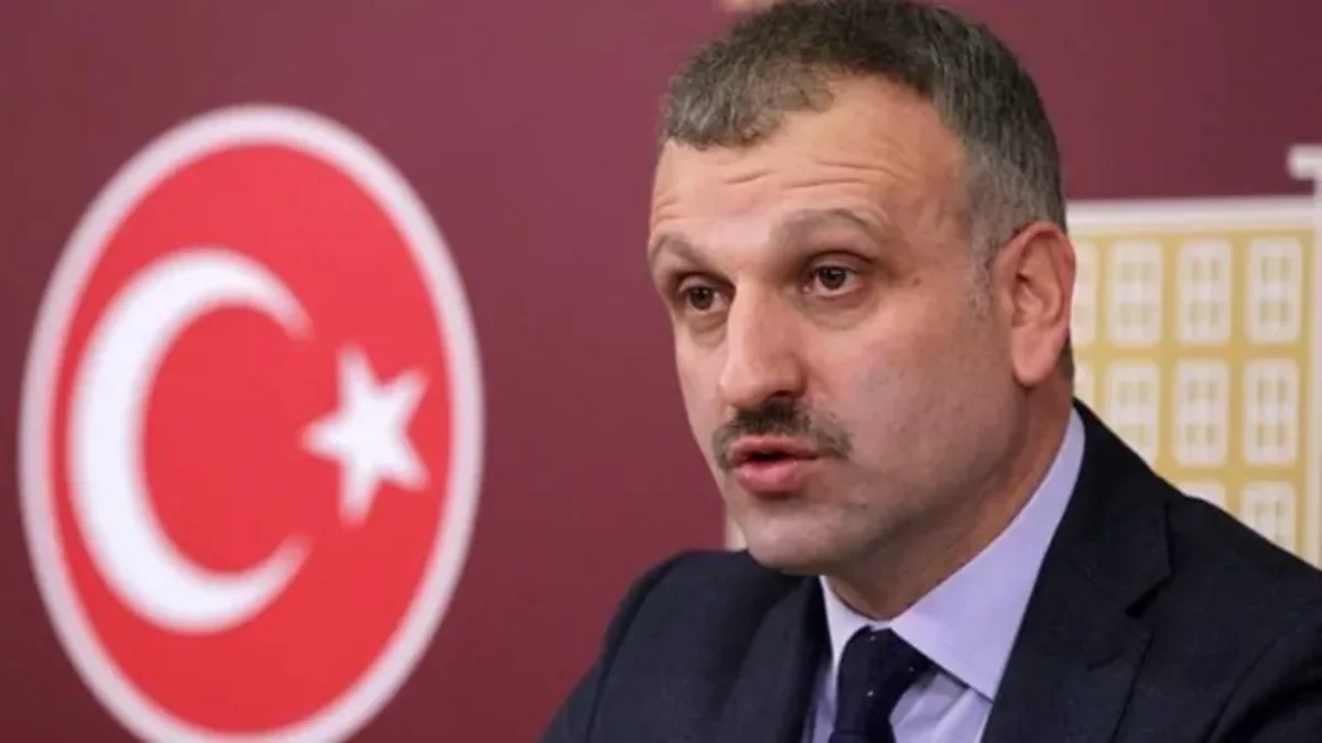 Ərdoğanın baş müşaviri Oktay Saral vəzifəsindən azad edildi